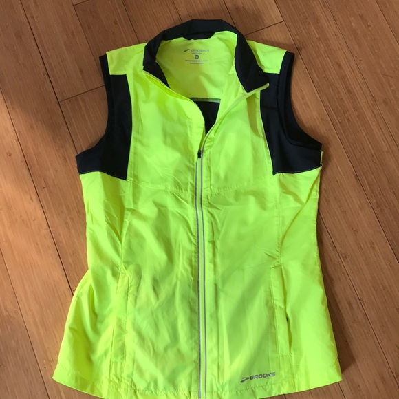brooks vest womens yellow